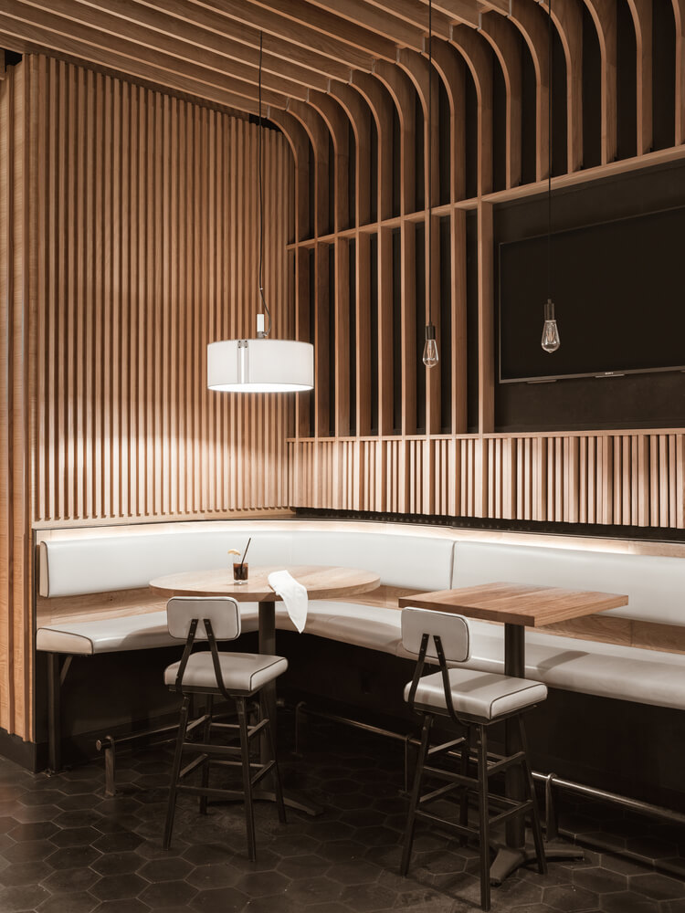 餐飲空間，木質空間，餐廳設計，酒吧餐廳，國外餐廳設計，紐約