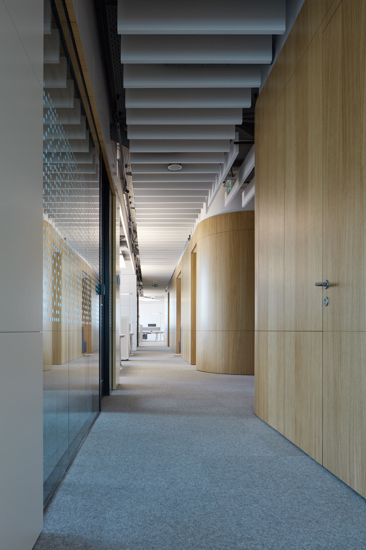 辦公設計,國外辦公設計,現代辦公空間,現代風格,LUCRON辦公室