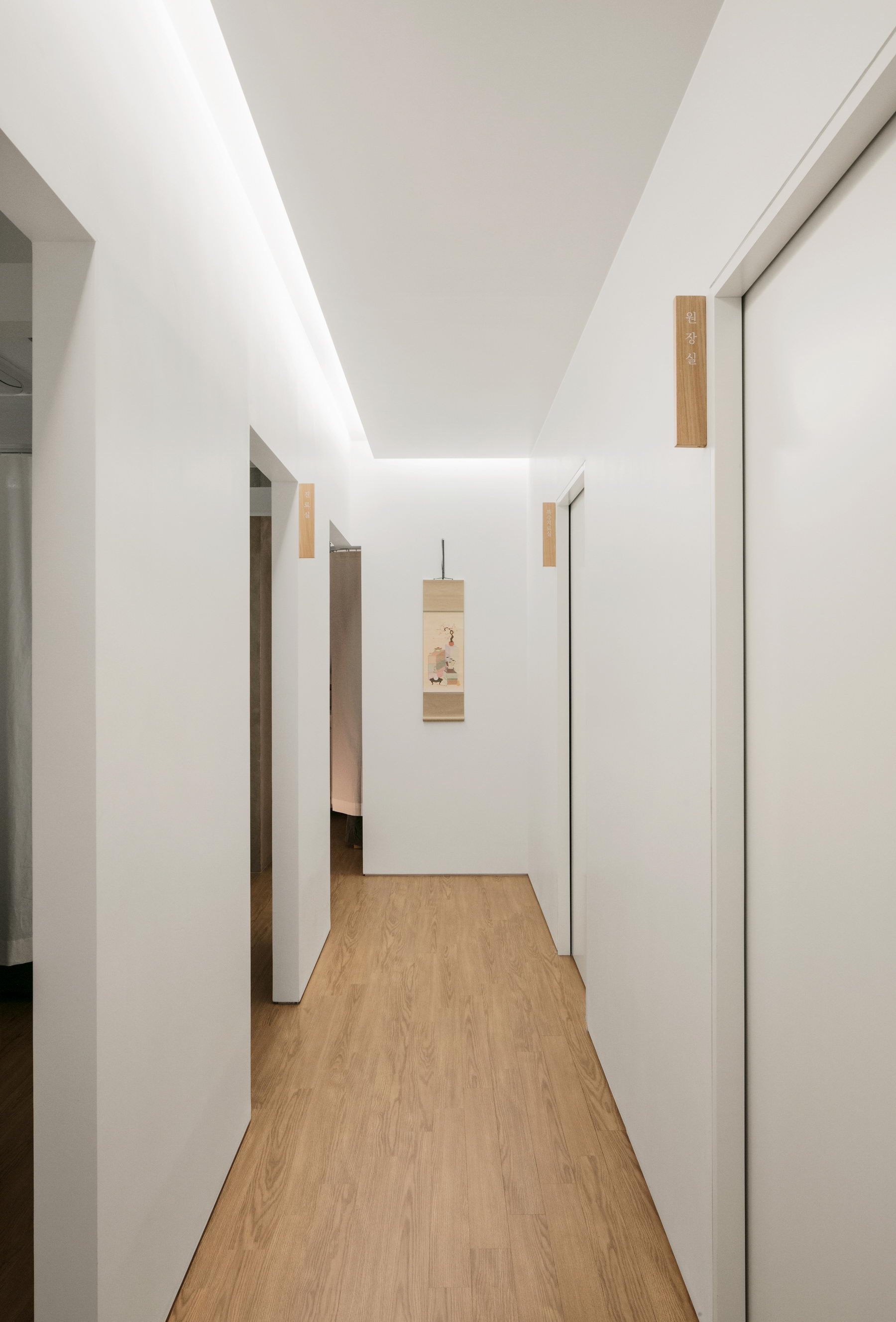 商業空間,商業設計,診所設計,韓國首爾,建築設計,By Seog Be Seog