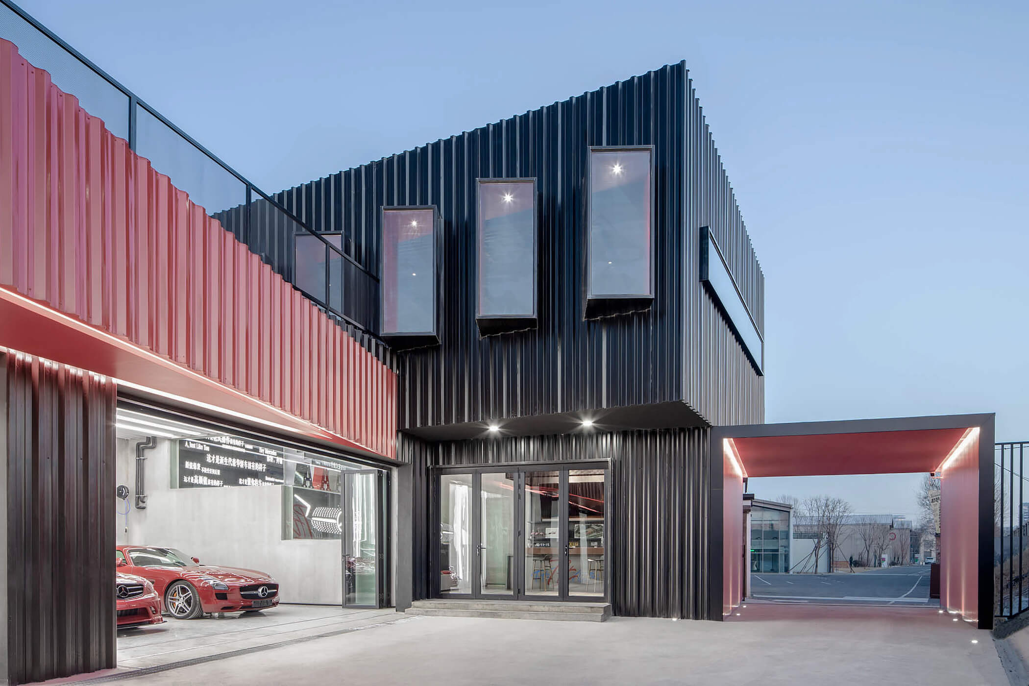 商業空間,汽車俱樂部,建築設計,建築改造,The Pit House,社交空間