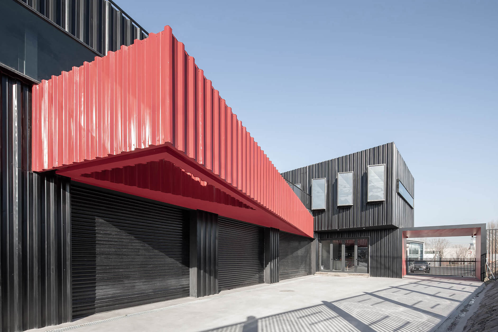 商業空間,汽車俱樂部,建築設計,建築改造,The Pit House,社交空間