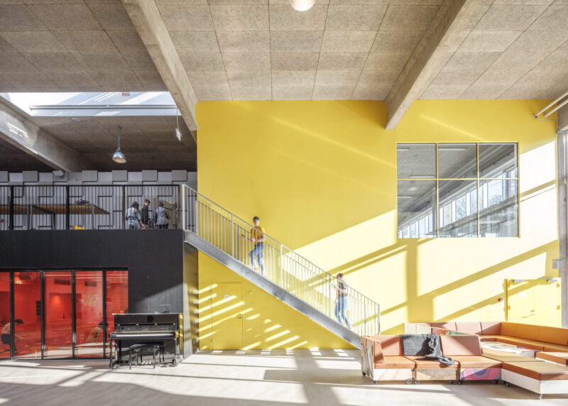 建築改造之丹麥混凝土工廠改造高中校園