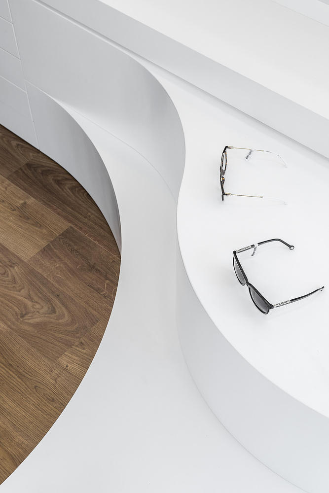 商業空間，眼鏡店設計，葡萄牙，國外商業空間設計，Tsou Arquitectos 