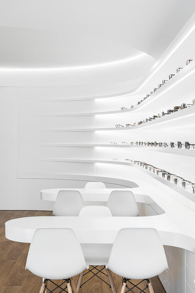 商業空間，眼鏡店設計，葡萄牙，國外商業空間設計，Tsou Arquitectos 