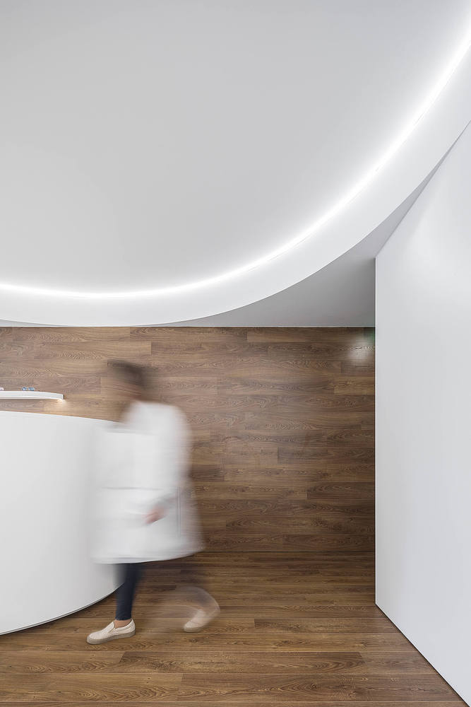 商業空間，眼鏡店設計，葡萄牙，國外商業空間設計，Tsou Arquitectos 