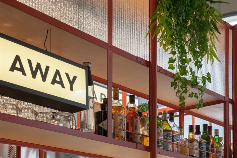 特維拉夫Marco輕工業風海鮮餐廳