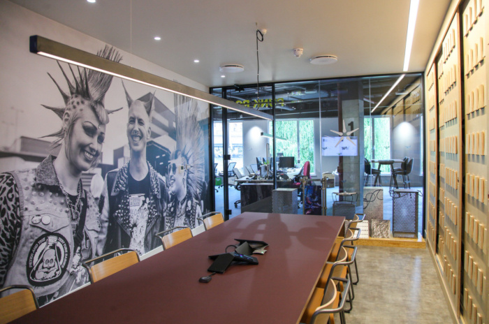 辦公空間，國外辦公室設計，Dr. Martens，倫敦，品牌公司辦公室，SpaceInvader