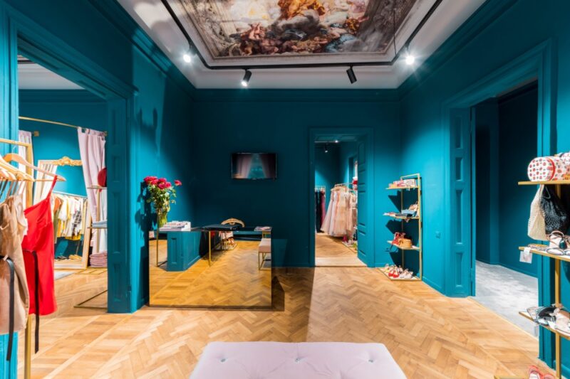 AB + Partners | 摩爾多瓦Flo品牌服裝店