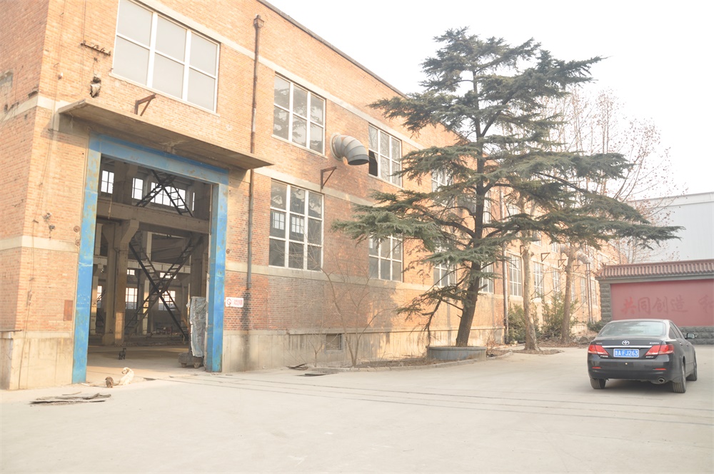 修迪建築設計，SUD Architectes，建築改造，工業改造，園區規劃，建築改造，多功能空間，商業激活