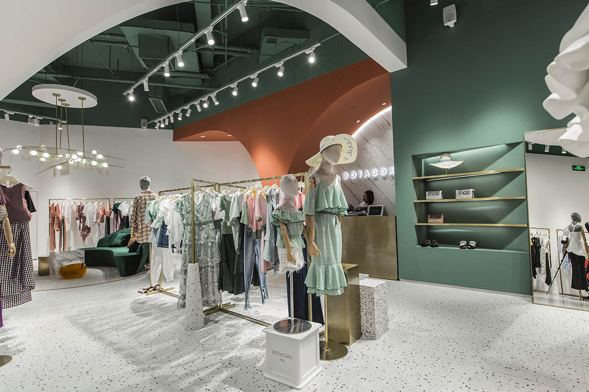 柏納德空間設計 ,女裝店設計,DOTACOKO女裝店,深圳網紅店設計,深圳女裝品牌店設計