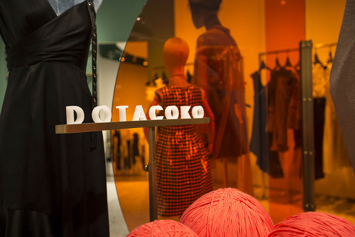 柏納德空間設計 ,女裝店設計,DOTACOKO女裝店,深圳網紅店設計,深圳女裝品牌店設計