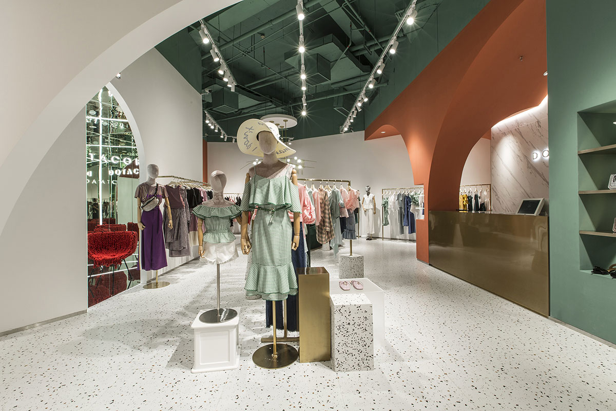 柏納德空間設計 ,女裝店設計,DOTACOKO女裝店,深圳網紅店設計,深圳女裝品牌店設計