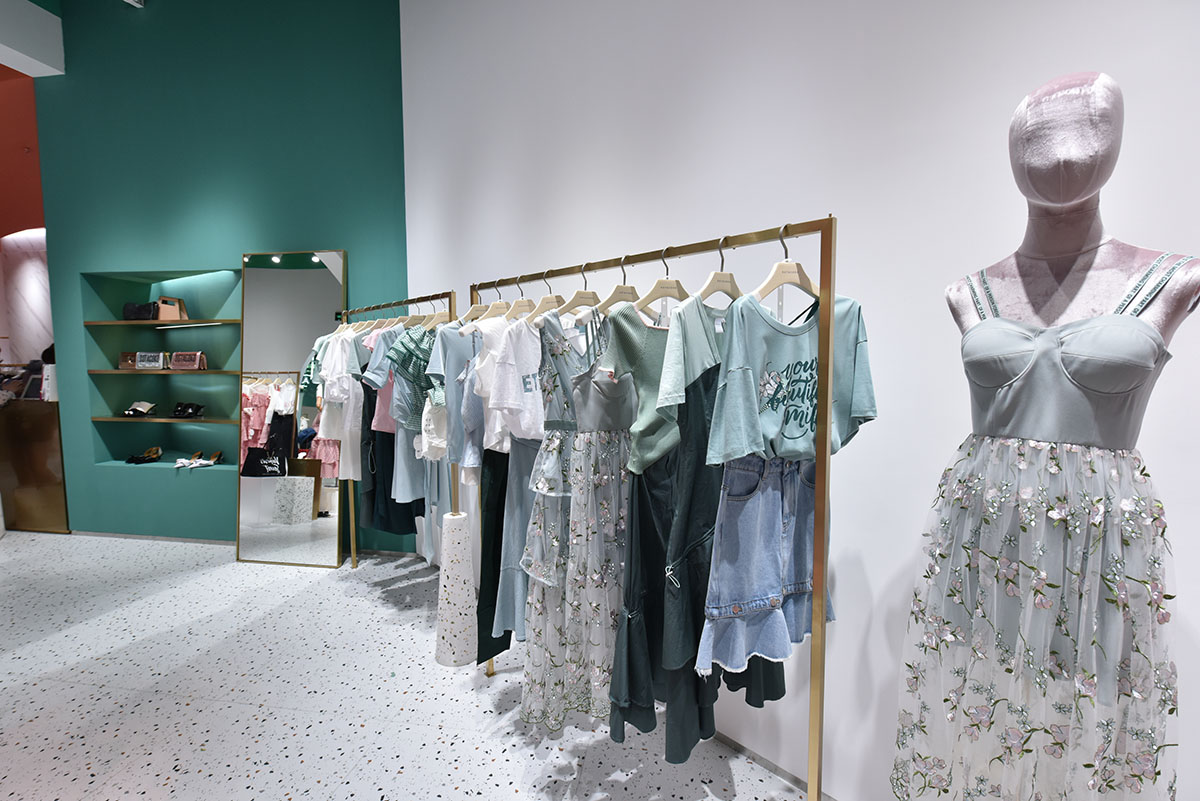 柏納德空間設計 ,女裝店設計,DOTACOKO女裝店,深圳網紅店設計,深圳女裝品牌店設計