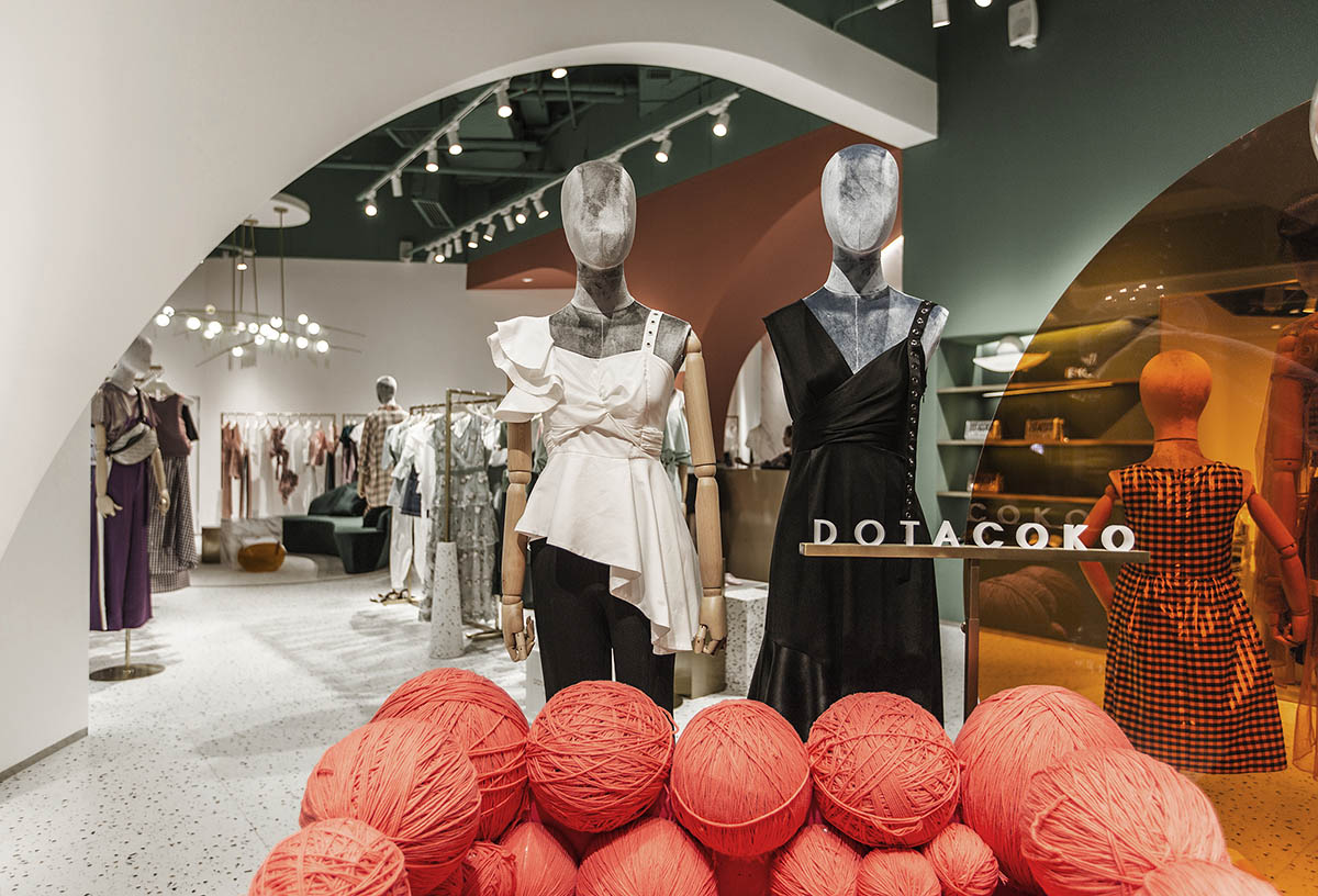 柏納德空間設計 ,女裝店設計,DOTACOKO女裝店,深圳網紅店設計,深圳女裝品牌店設計