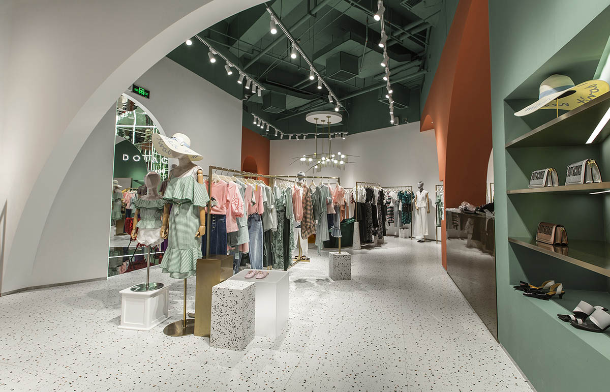 柏納德空間設計 ,女裝店設計,DOTACOKO女裝店,深圳網紅店設計,深圳女裝品牌店設計