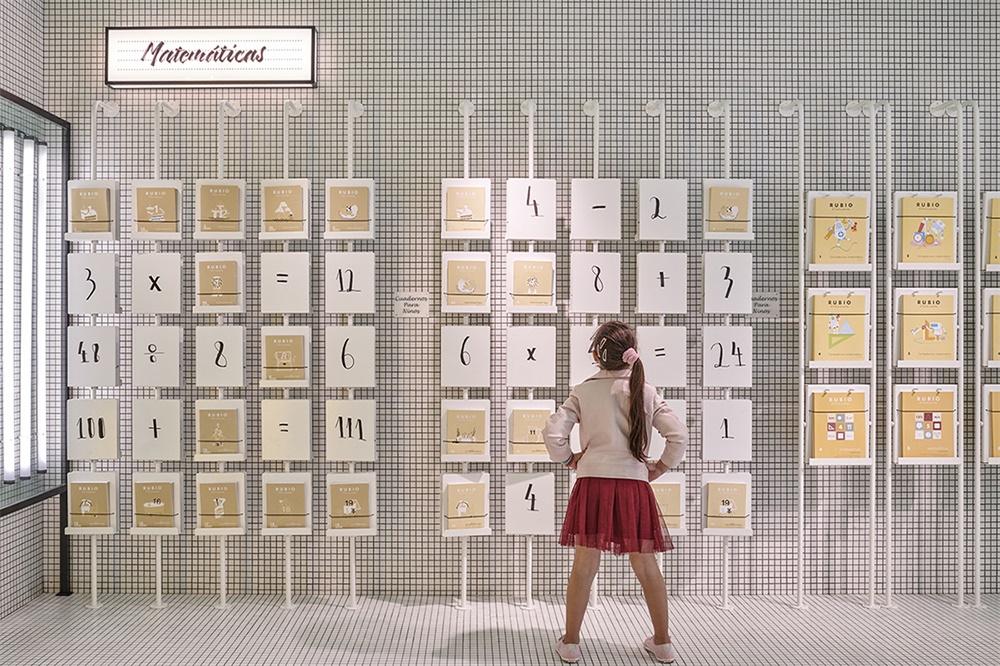 商業空間，Masquespacio，體驗店，未來主義，產品展示