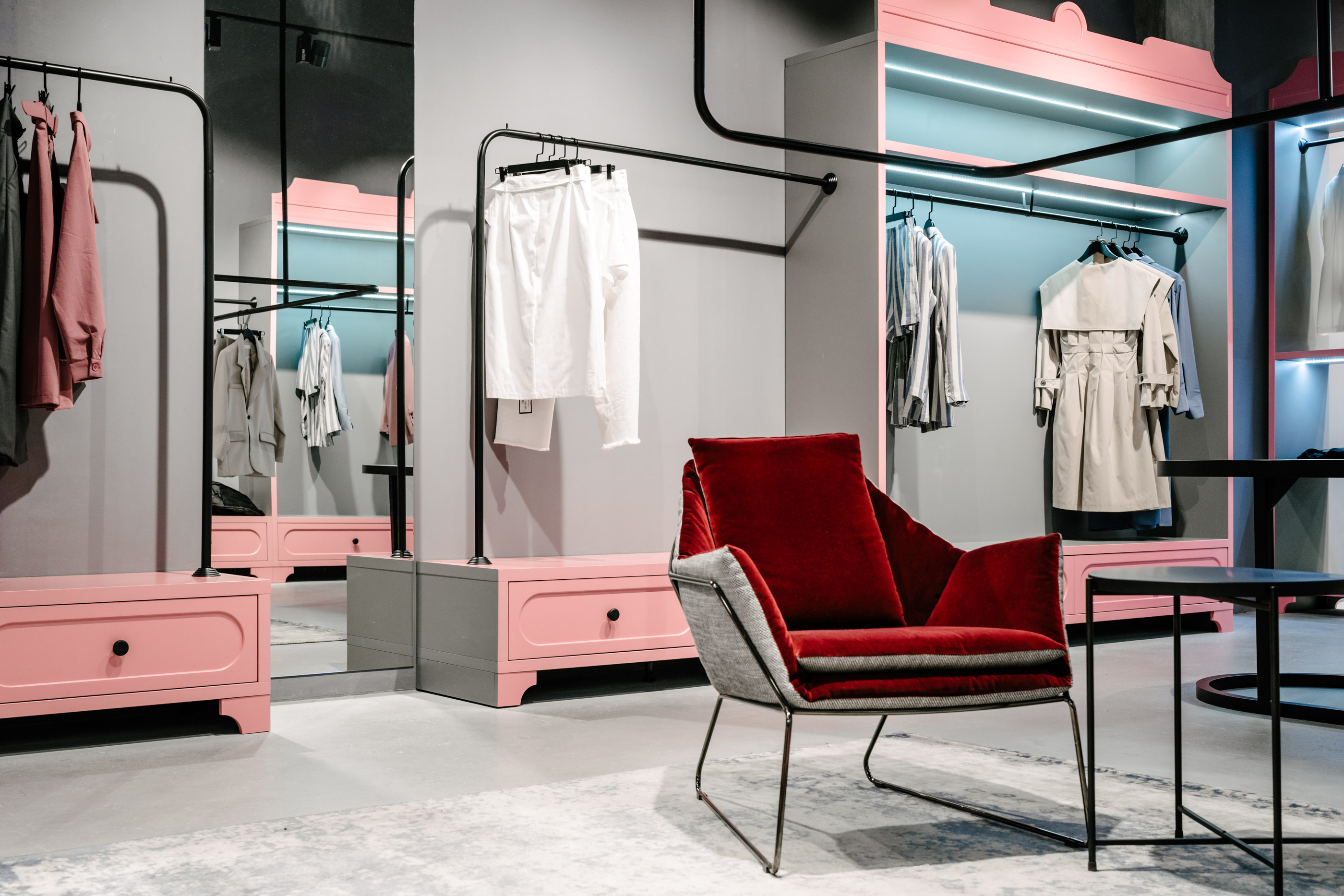 商業空間，服裝店，國外女裝店設計，Angelina Malysheva，時尚空間