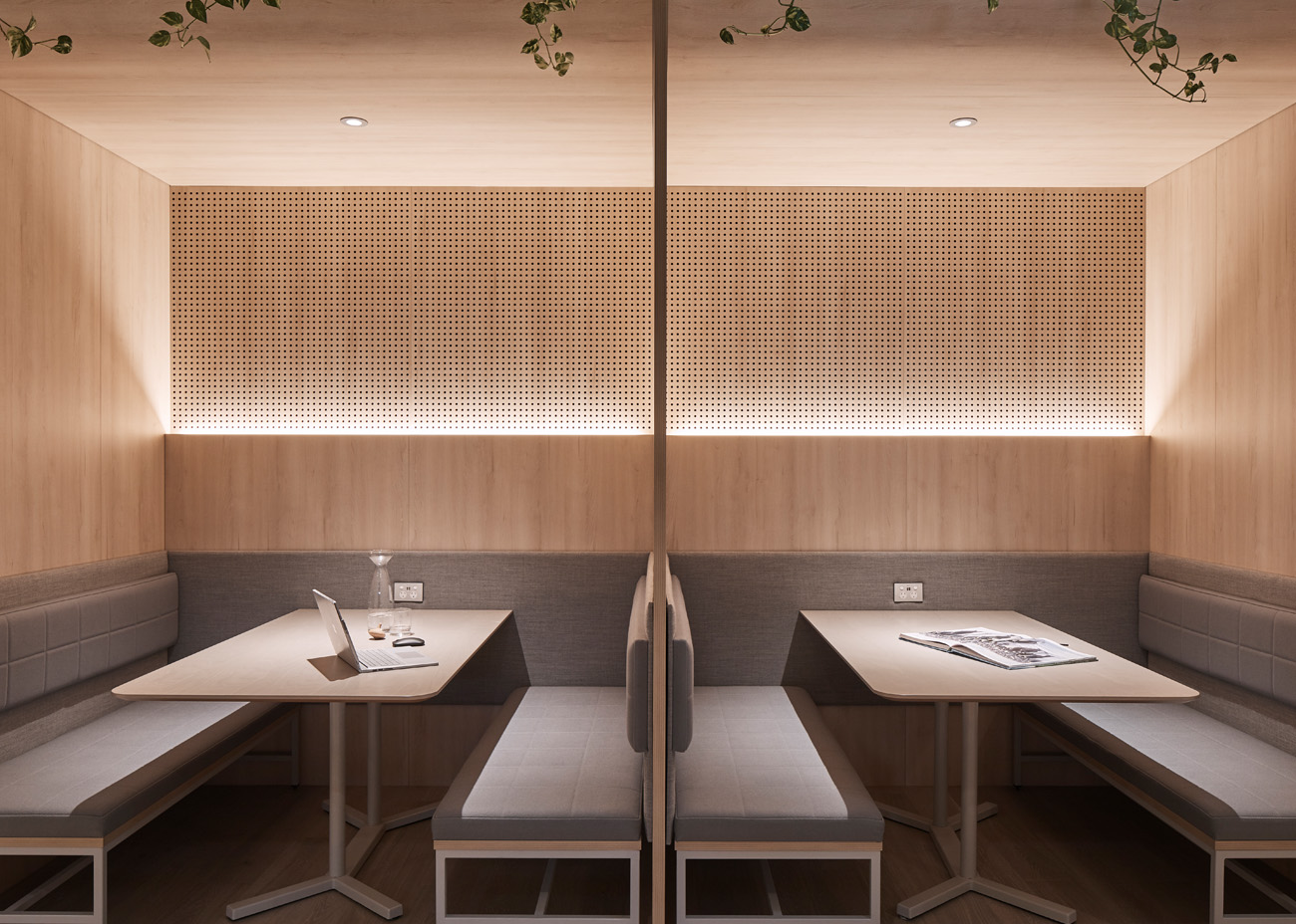 辦公空間,建築改造,通訊公司辦公室,集團辦公室