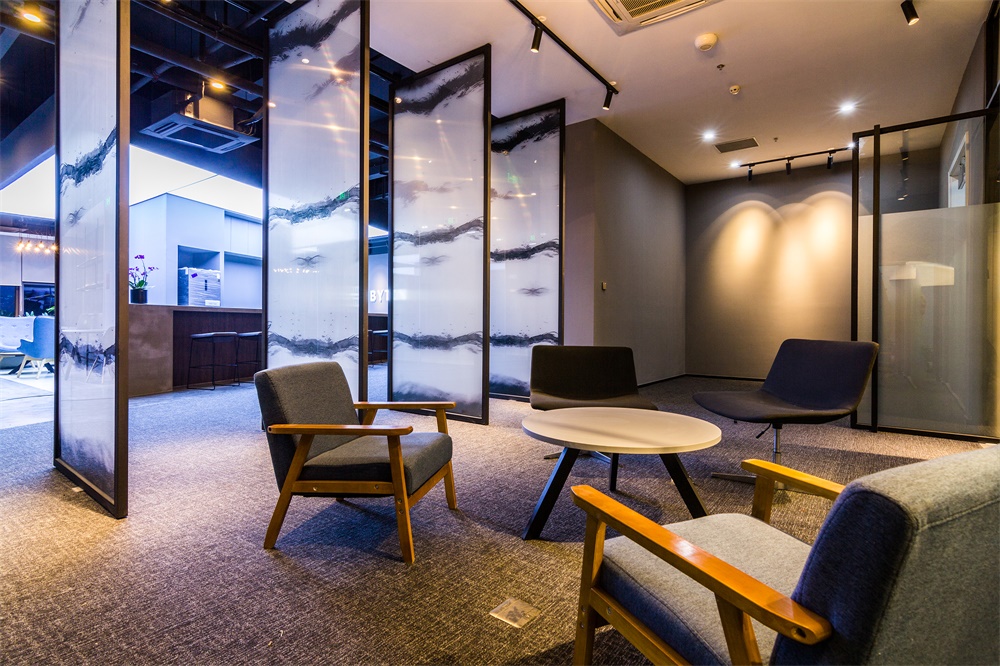 辦公空間，國內辦公室設計，總部，南京，新能源汽車辦公室，項目投稿