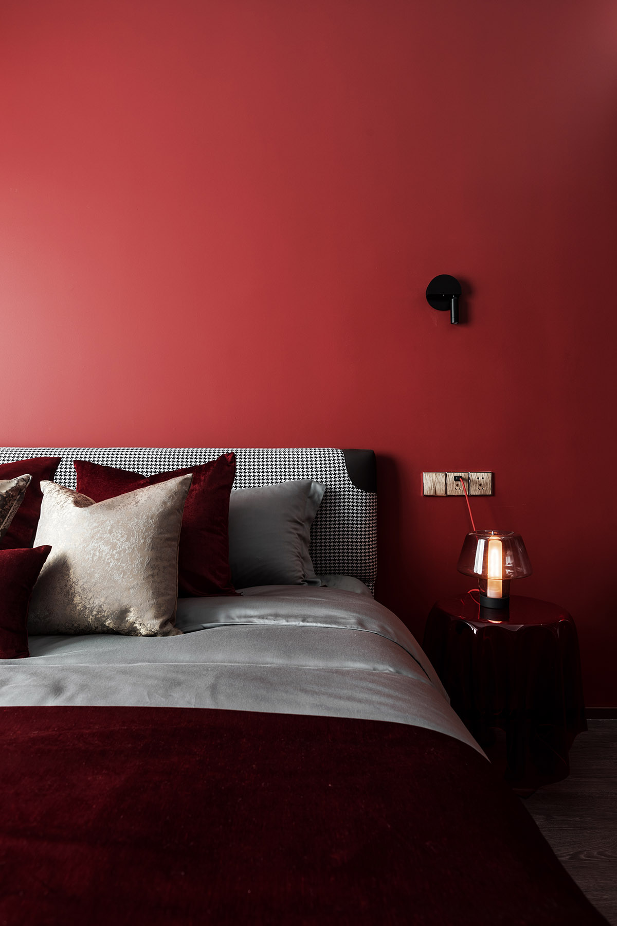 楝今 / 靜與揚的紅烈交織,成都住宅設計,成都軟裝設計,成都,黎秋辰