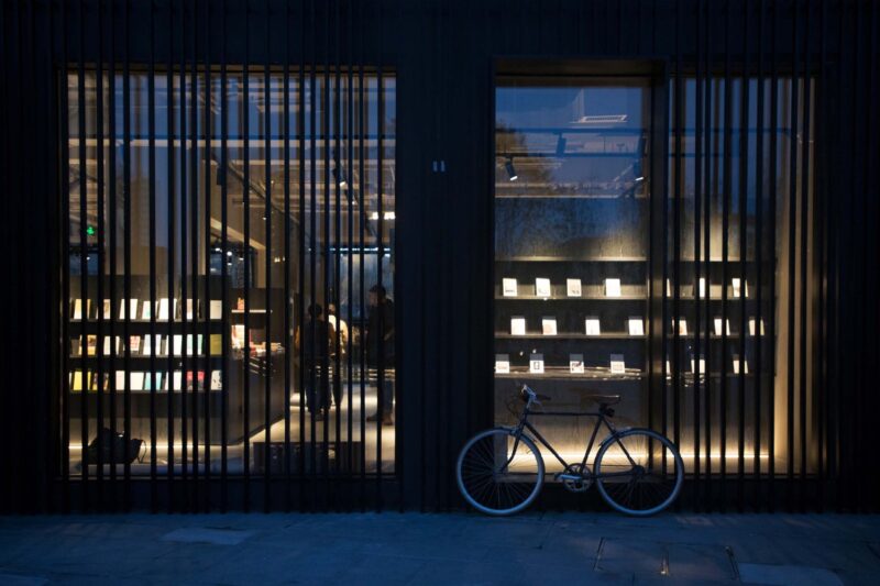 B.L.U.E. 建築設計事務所 | 阿那亞單向空間書店