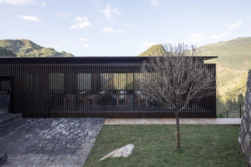 休耕建築 | 貴州大山裏的山間餐廳與酒吧