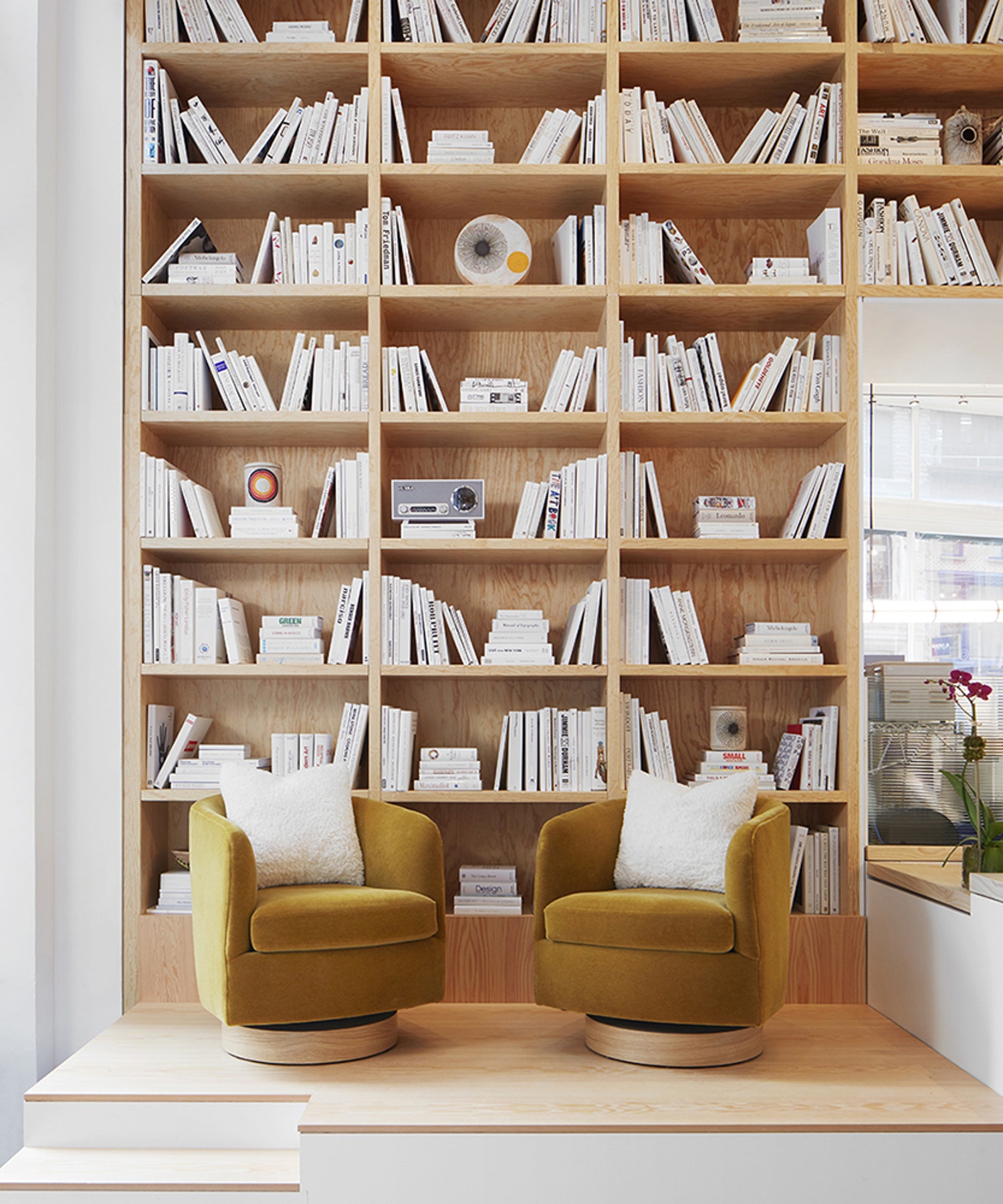 We Work,聯合辦公空間,We聯合辦公+零售空間,聯合辦公室設計,辦公室設計,We Company,零售空間