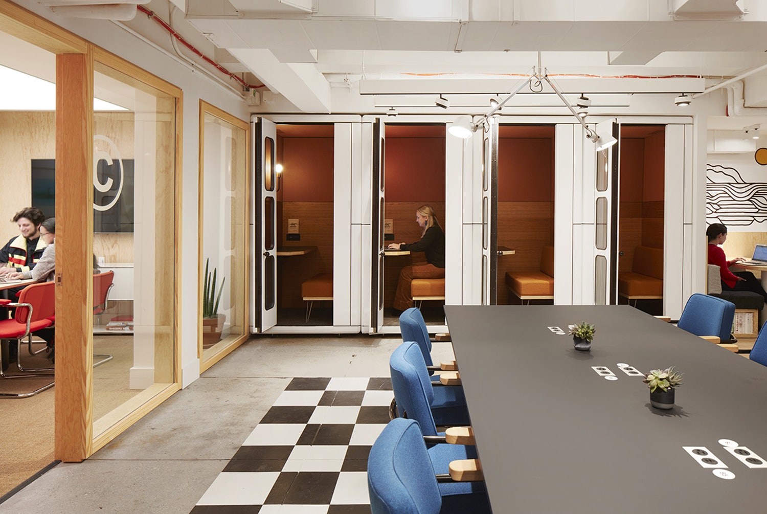 We Work,聯合辦公空間,We聯合辦公+零售空間,聯合辦公室設計,辦公室設計,We Company,零售空間