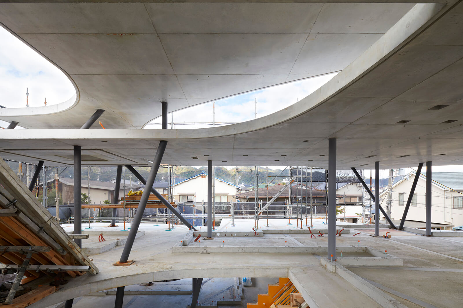 畑友洋建築設計事務所，住宅設計，別墅設計，日本住宅設計，大地の家，建築設計