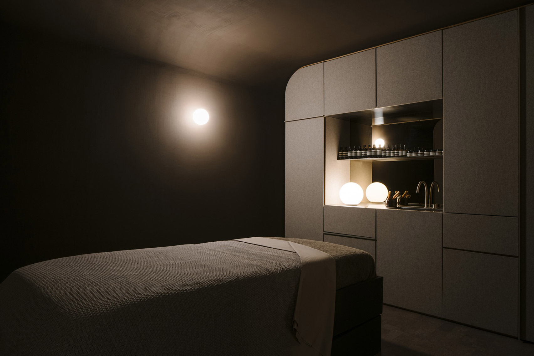 商業空間,零售空間,伊索Aesop,零售店設計,Mlkk Studio