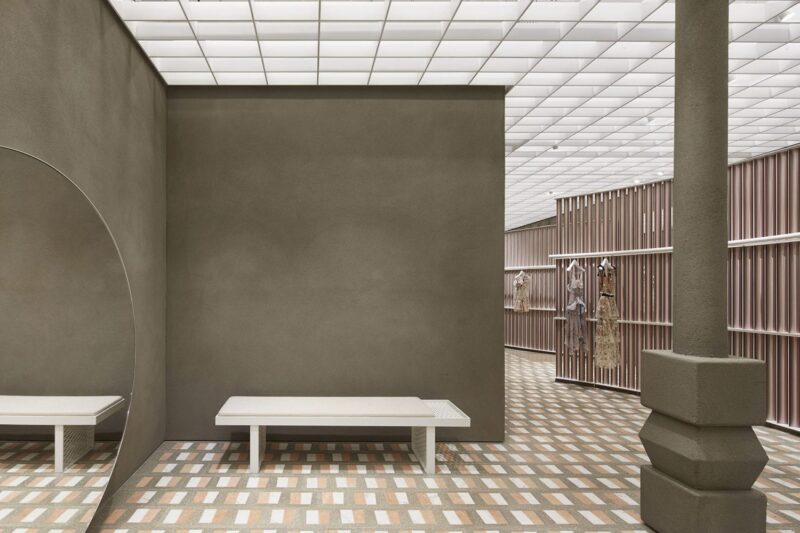 Casper Mueller Kneer l 倫敦Self Portrait品牌店