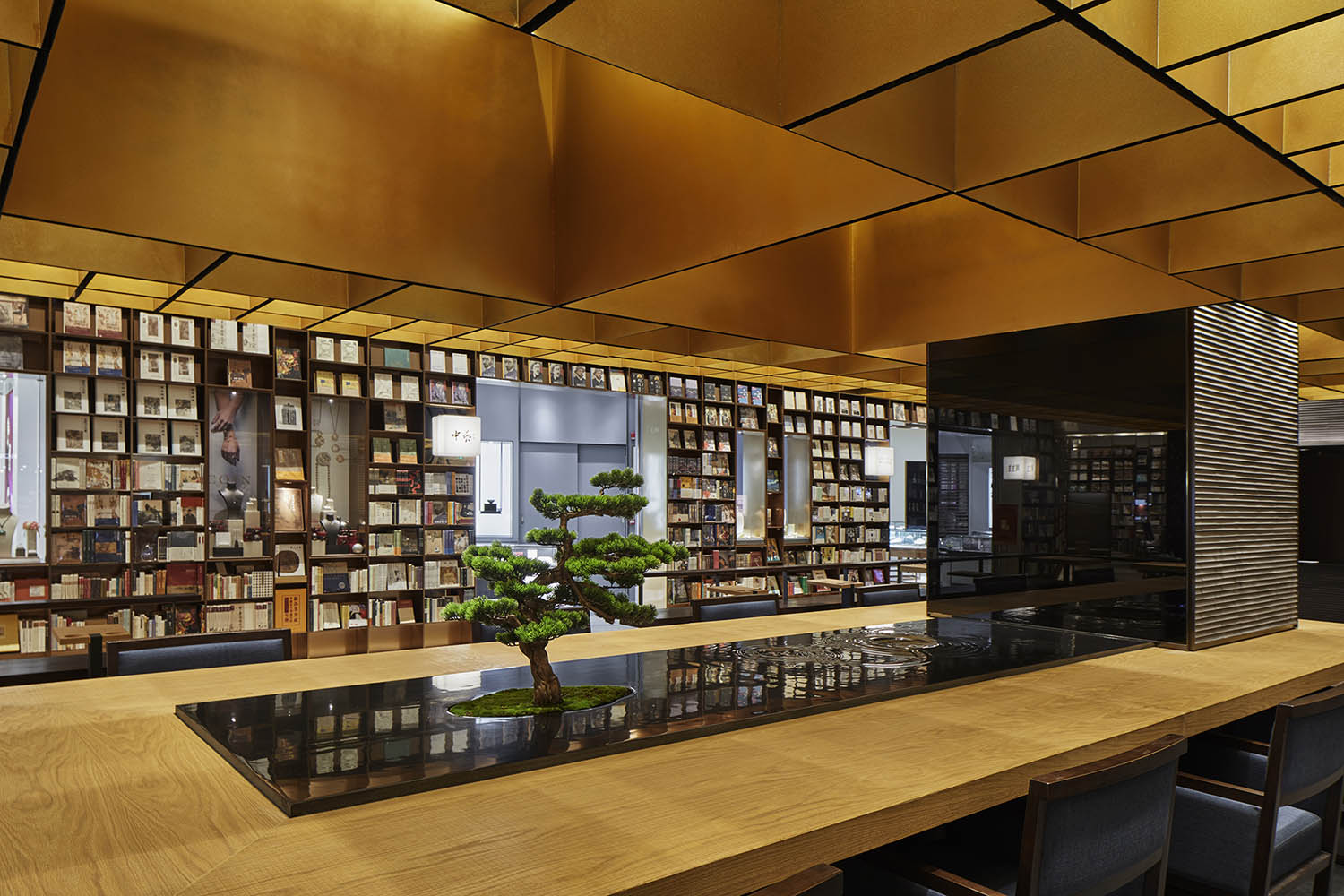 池貝知子/ ikg inc.，前簷，深圳前簷書店，深圳灣萬象城前簷書店，書店設計，項目投稿