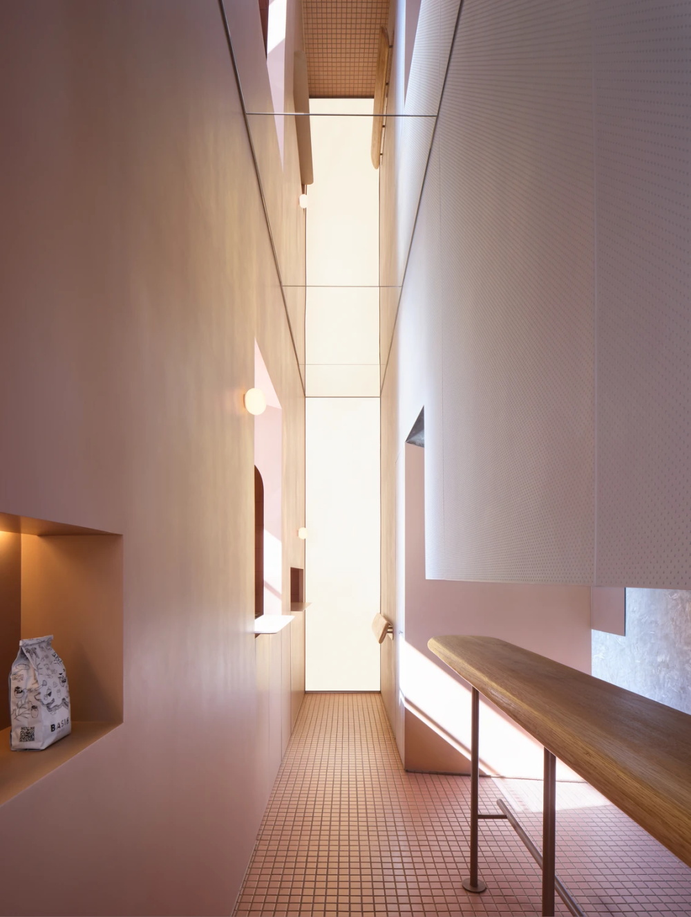 餐飲空間，咖啡店設計，休閑空間，咖啡廳設計，BASIC COFFEE，Office AIO，本質咖啡