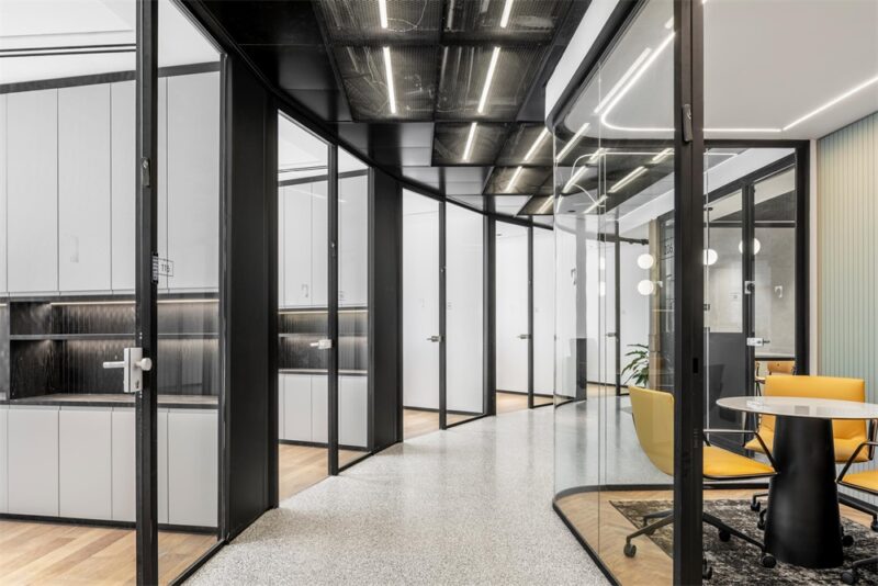 RUST Architects l 以色列工程公司B.S.R.集團辦公室