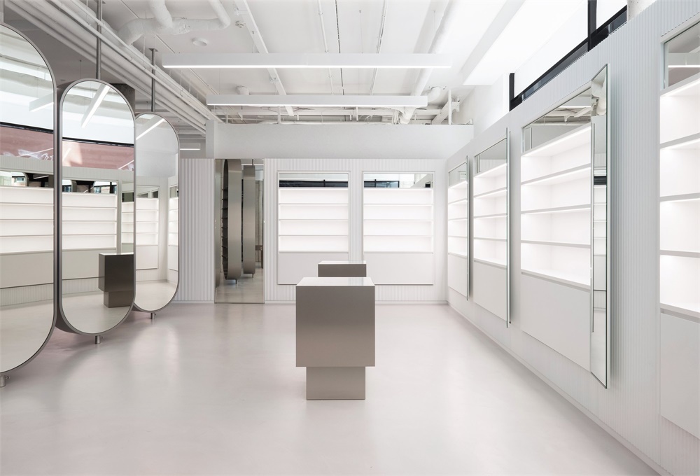 極簡主義，柏林，商業空間，“ins -worthy”美容院，改造設計，Batek Architekten