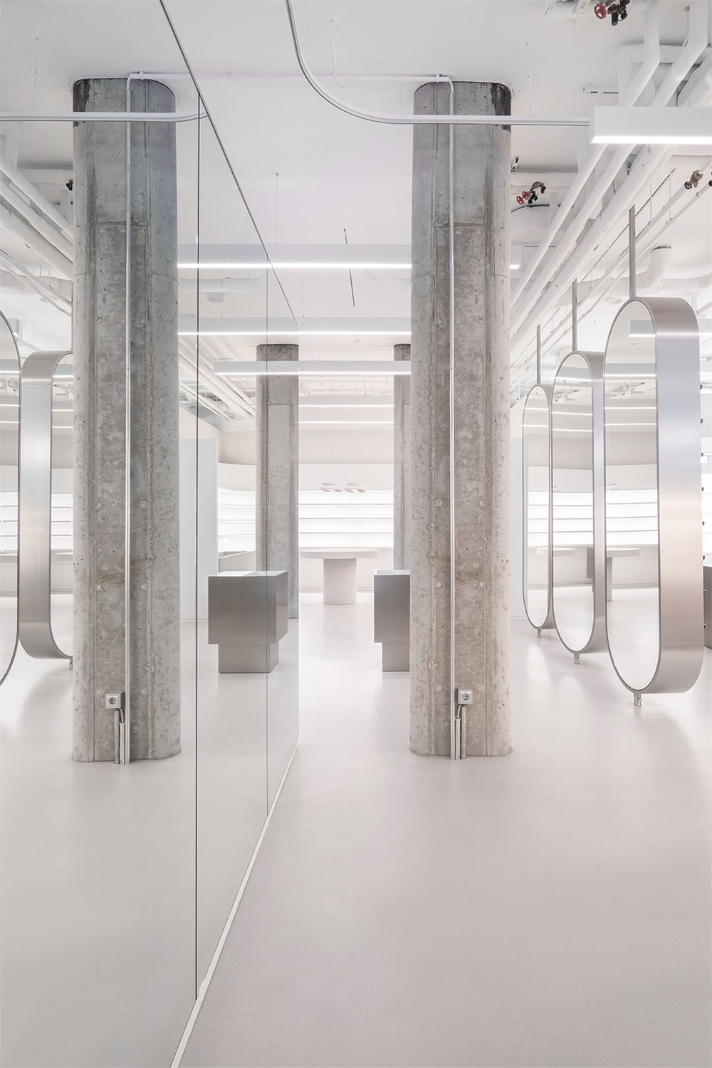 極簡主義，柏林，商業空間，“ins -worthy”美容院，改造設計，Batek Architekten