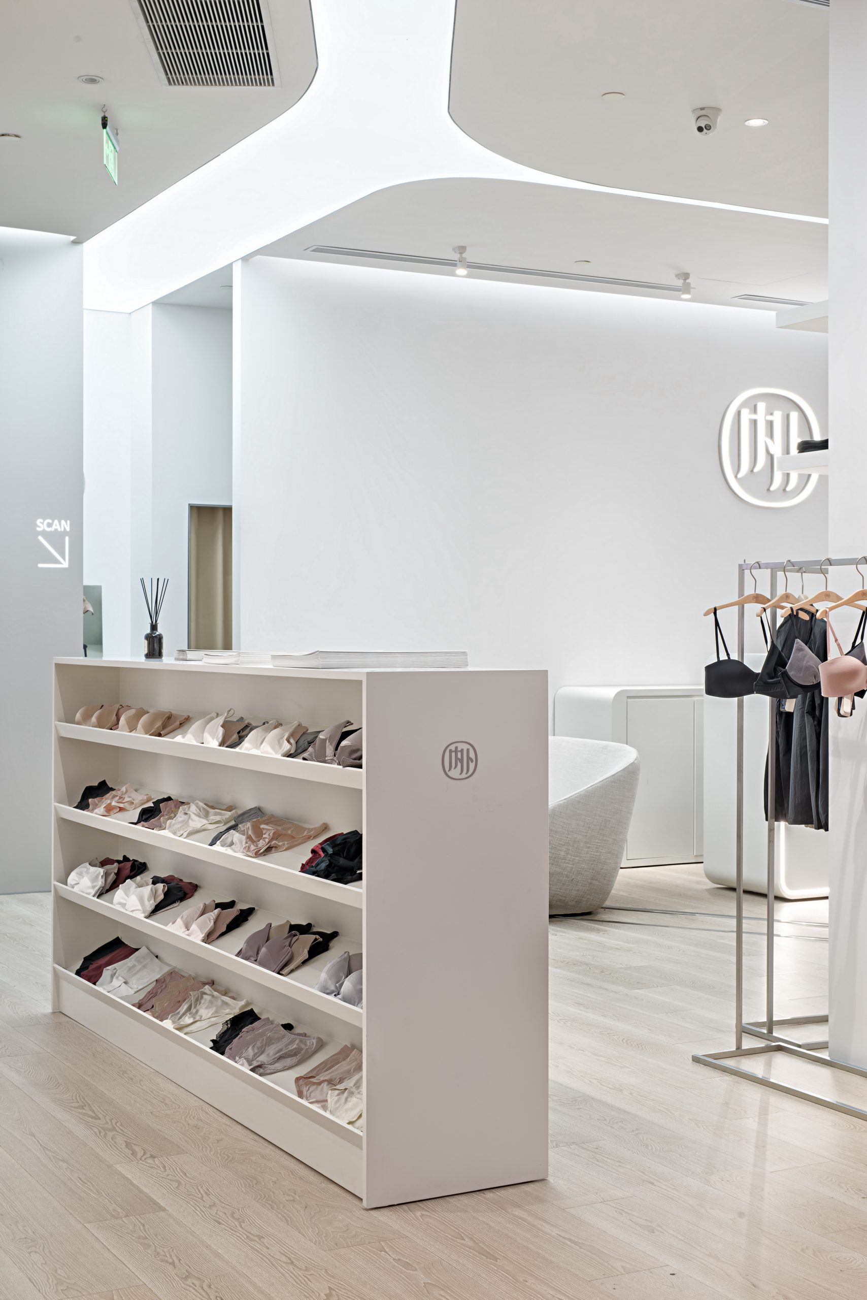 商業空間,店鋪設計,NAN Architects,“NEIWAI”內衣旗艦店,上海,項目投稿