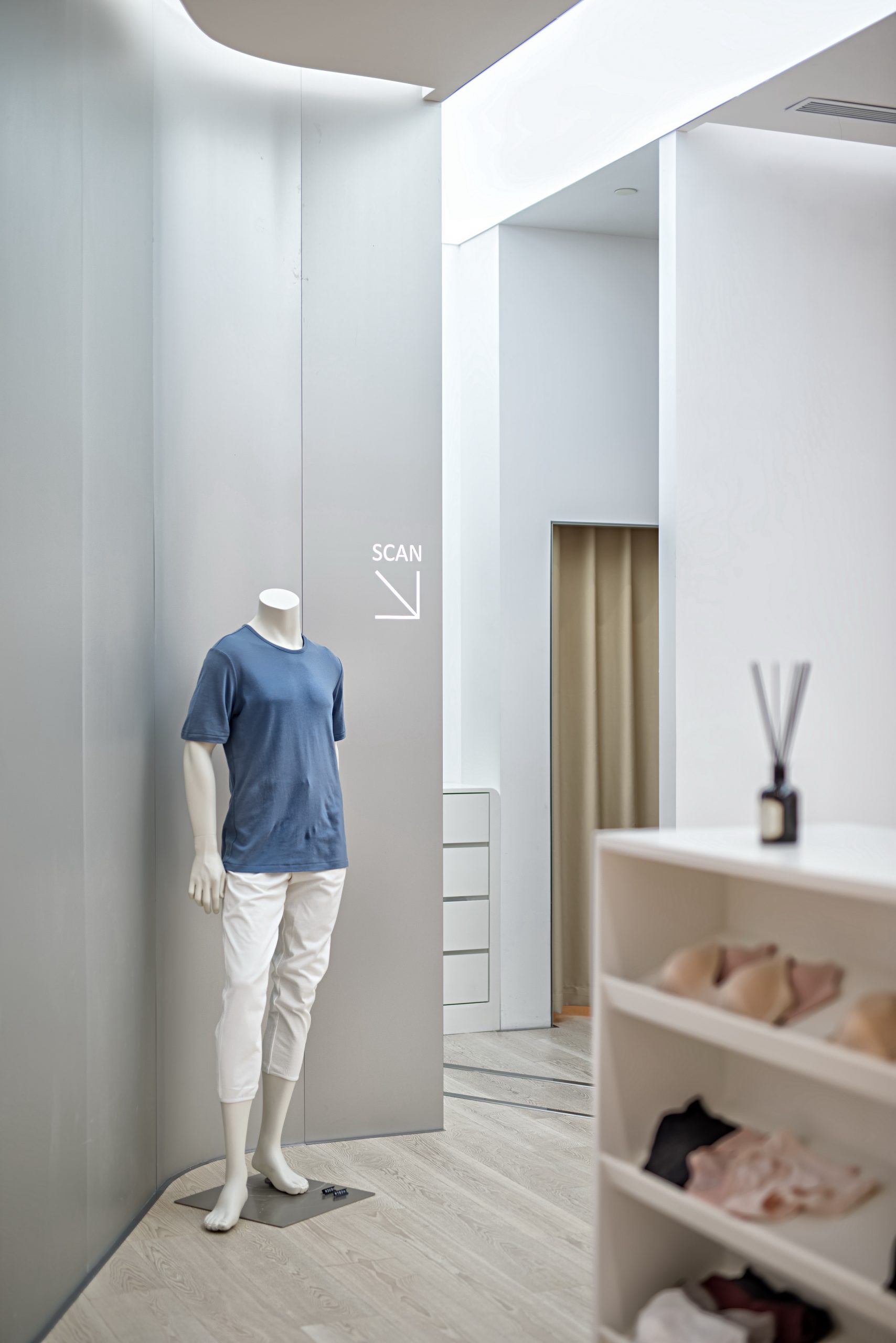 商業空間,店鋪設計,NAN Architects,“NEIWAI”內衣旗艦店,上海,項目投稿