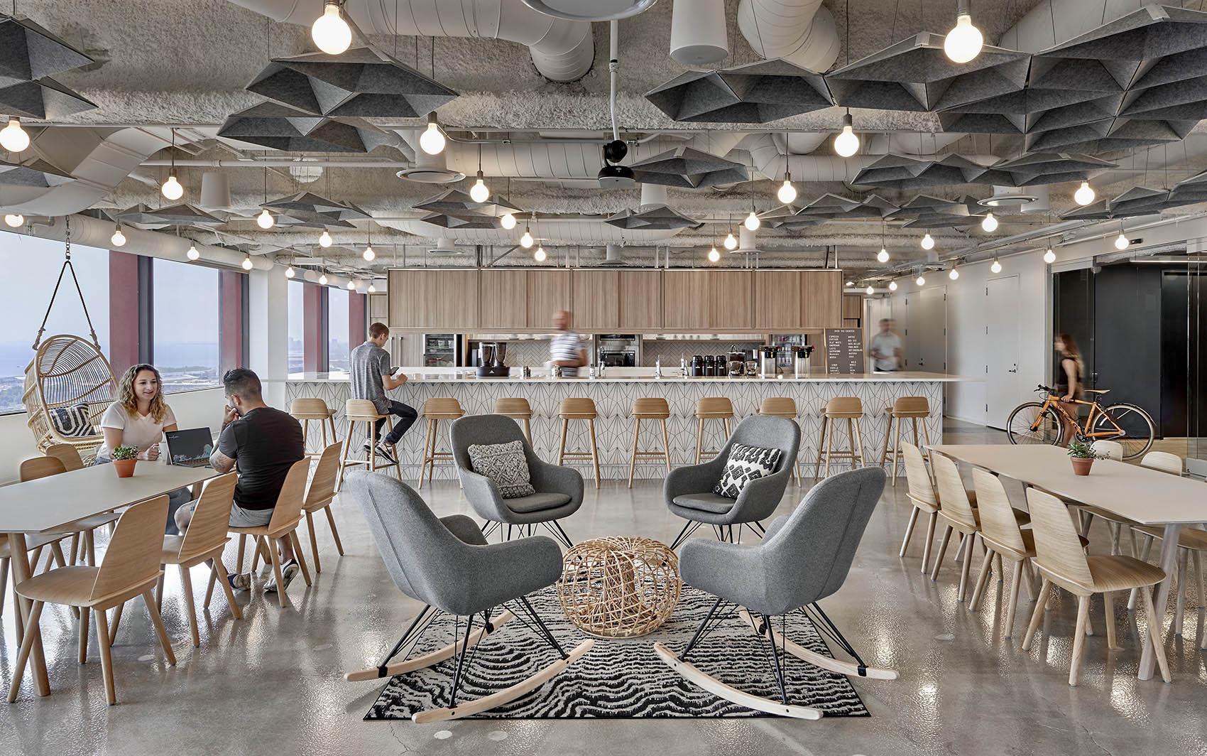 辦公空間，貿易公司辦公室，LOFT工業風格辦公室，開放式辦公室，國外辦公室設計