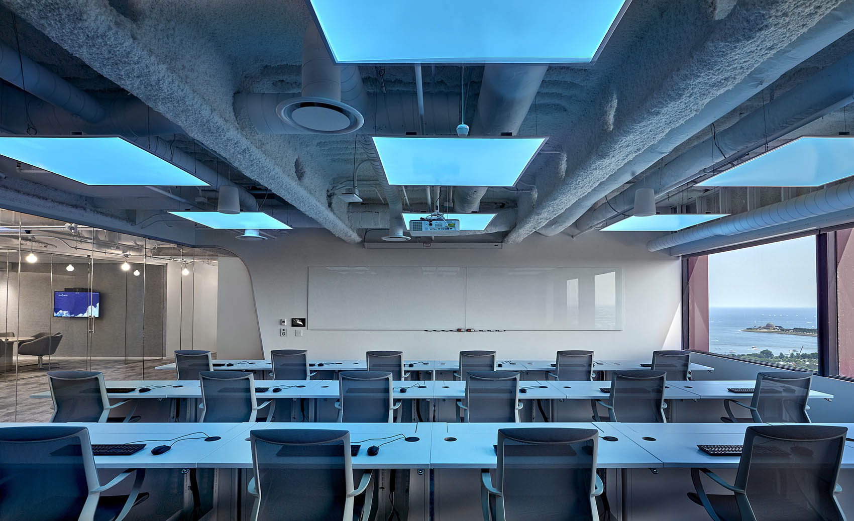 辦公空間，貿易公司辦公室，LOFT工業風格辦公室，開放式辦公室，國外辦公室設計