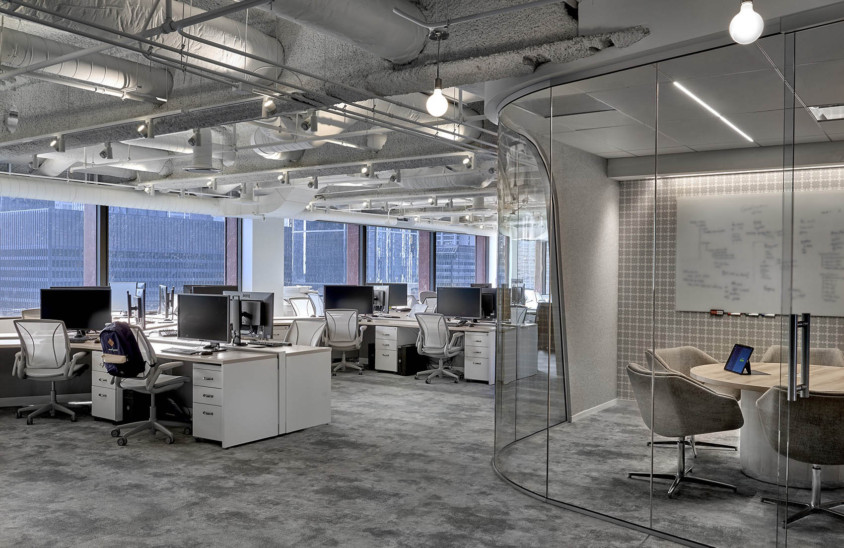 辦公空間，貿易公司辦公室，LOFT工業風格辦公室，開放式辦公室，國外辦公室設計