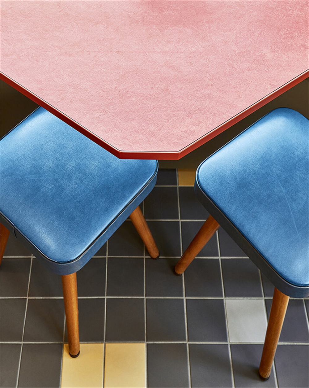 荷蘭阿姆斯特丹,La Cervecería酒館,餐飲空間,酒館改造設計,Studio Modijefsky,地域風情