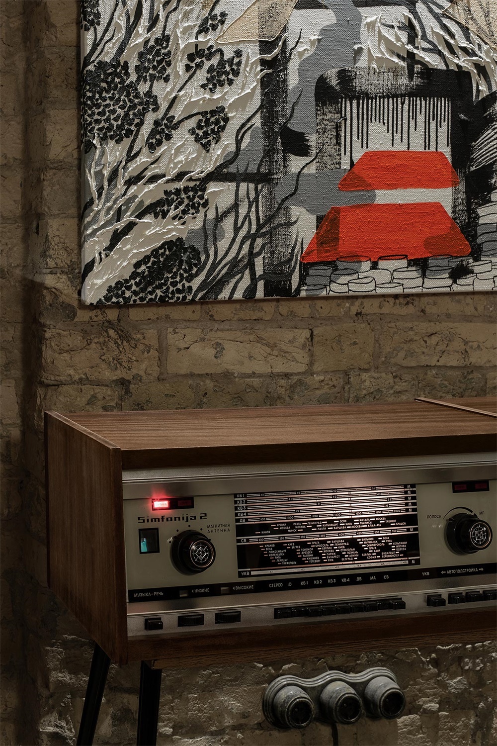 Balthazar地下酒吧,烏克蘭基輔,Rina Lovko,酒吧設計,餐飲空間,倉庫改造