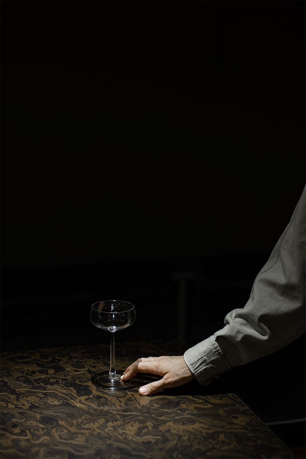 Balthazar地下酒吧,烏克蘭基輔,Rina Lovko,酒吧設計,餐飲空間,倉庫改造