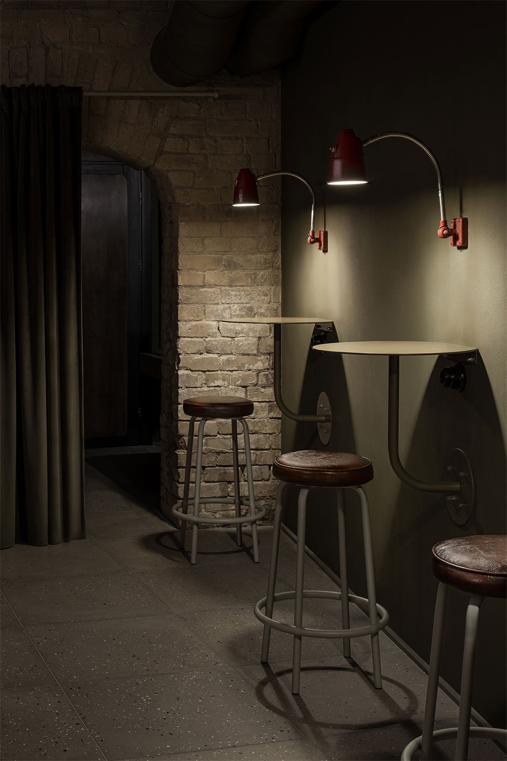Balthazar地下酒吧,烏克蘭基輔,Rina Lovko,酒吧設計,餐飲空間,倉庫改造