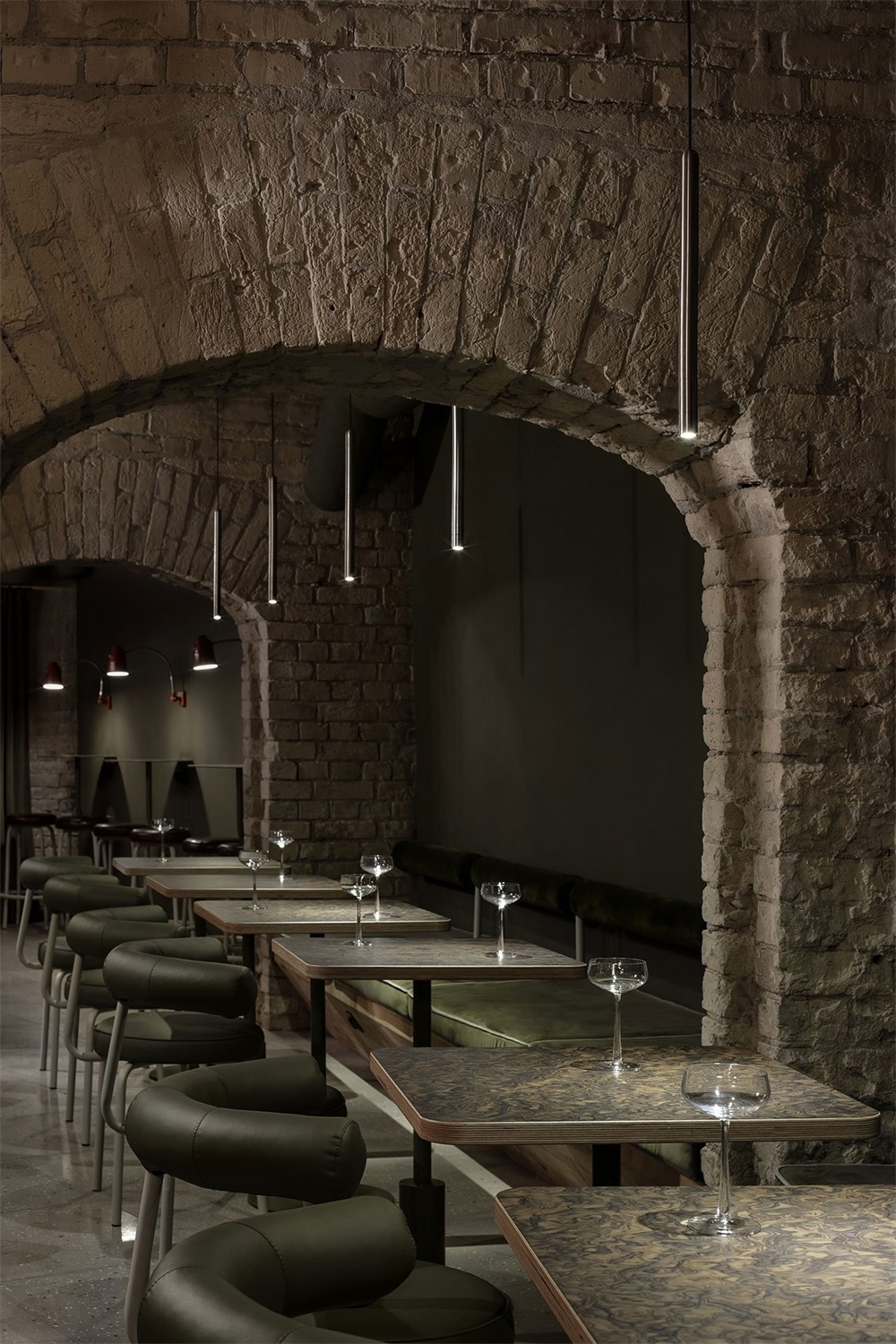 Balthazar地下酒吧,烏克蘭基輔,Rina Lovko,酒吧設計,餐飲空間,倉庫改造