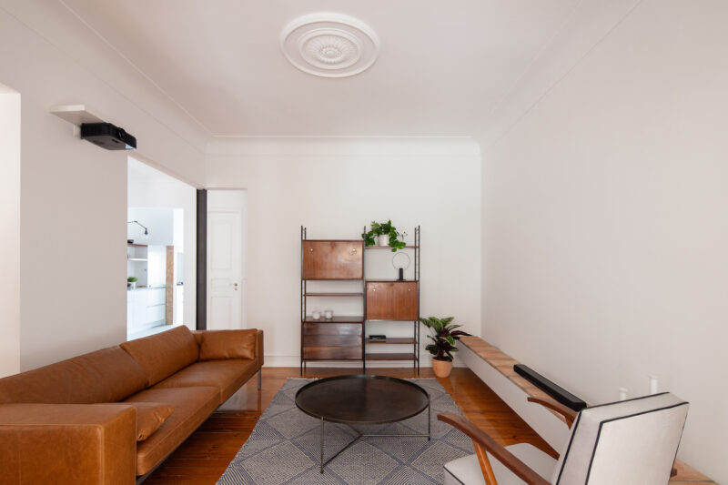 Lola Cwikowski l 葡萄牙Penha de france極簡公寓