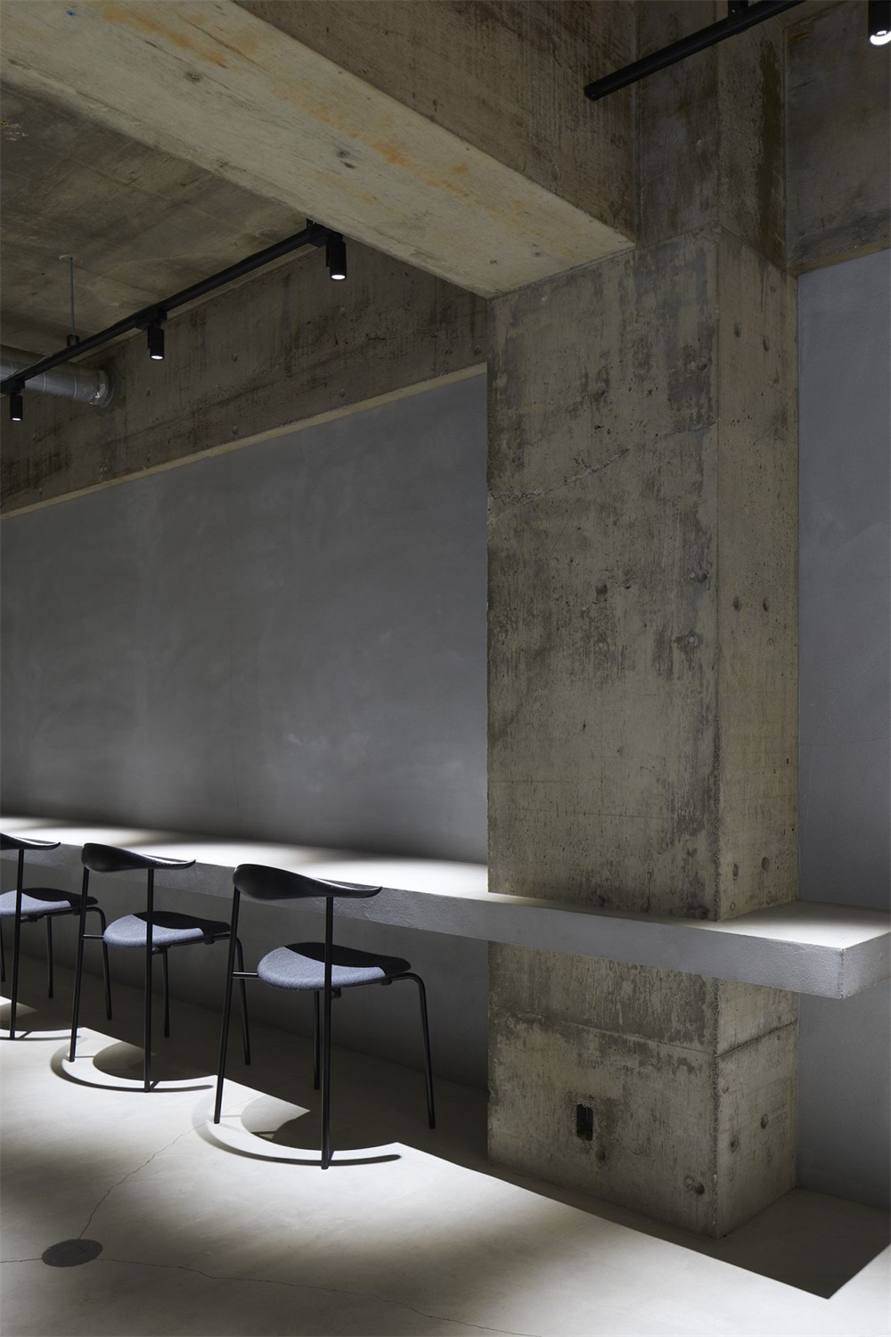 Rire理發店,日本愛知,Airhouse,商業空間,理發店設計,極簡主義