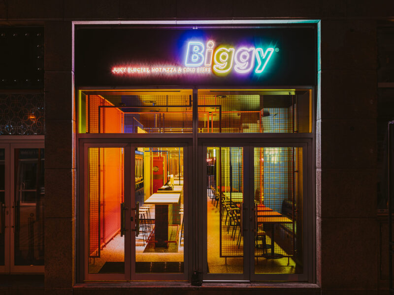 BUCK.STUDIO l 波蘭BIGGY街頭風情酒吧