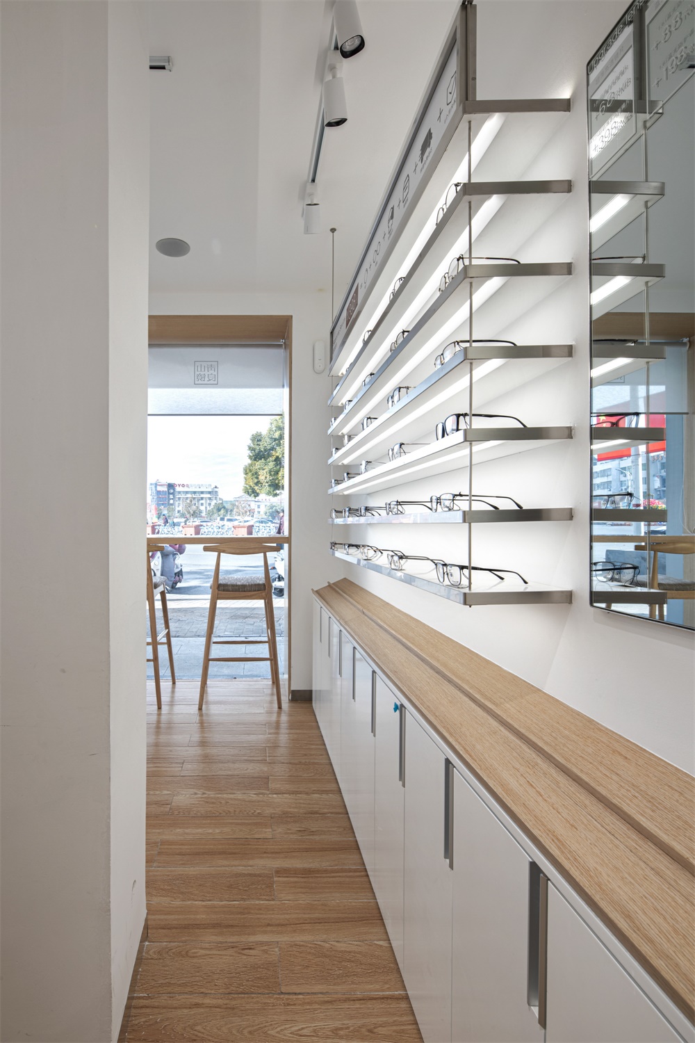 NAN Architects,丹陽,眼鏡店設計,青山良鏡,國際眼鏡店,項目投稿